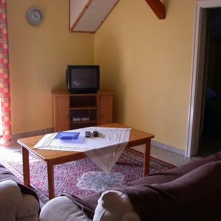 In Balatonmariafurdo/balaton 19390 Apartman *